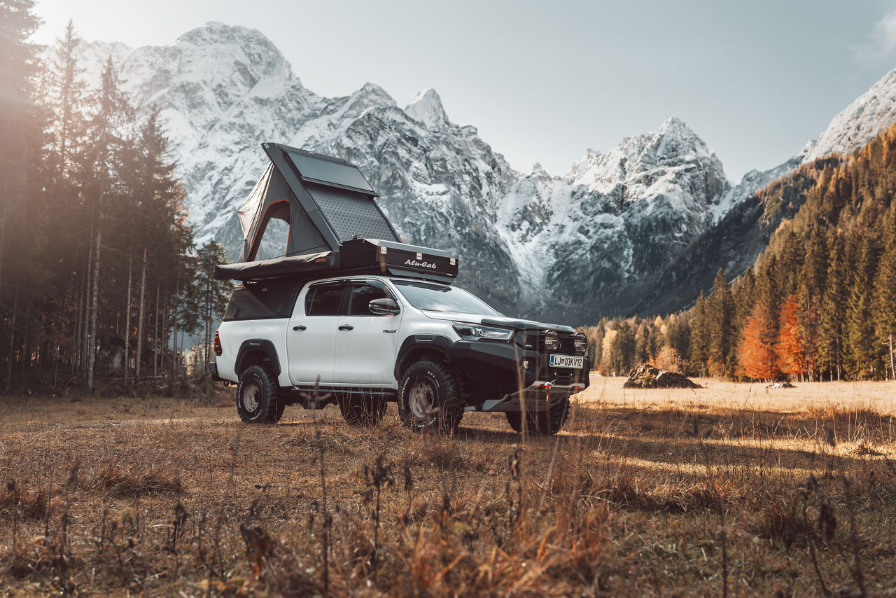 Toyota Hilux Black Rhino Avenger Beadlock Special Coated